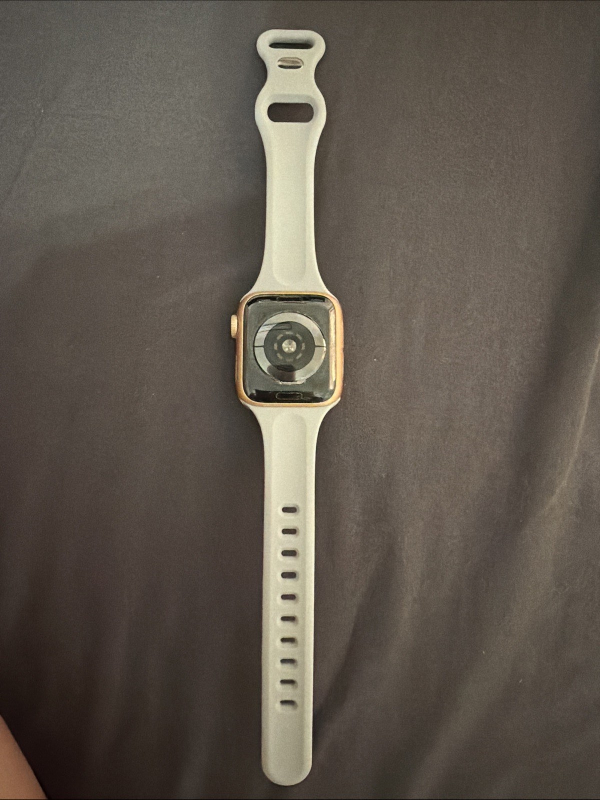 Apple Watch Series 4 40 mm Rose Gold W/ Gray Mini Sport Band