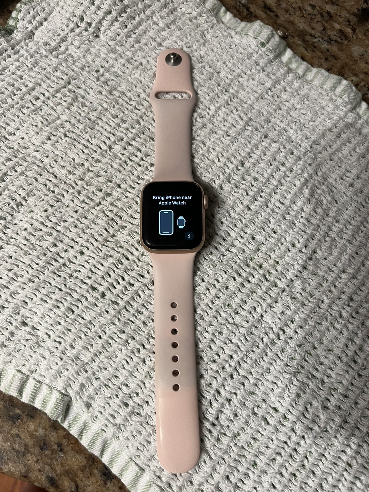 Apple Watch Series 5 40mm Rose Gold With Charging Chord And Extra Bands