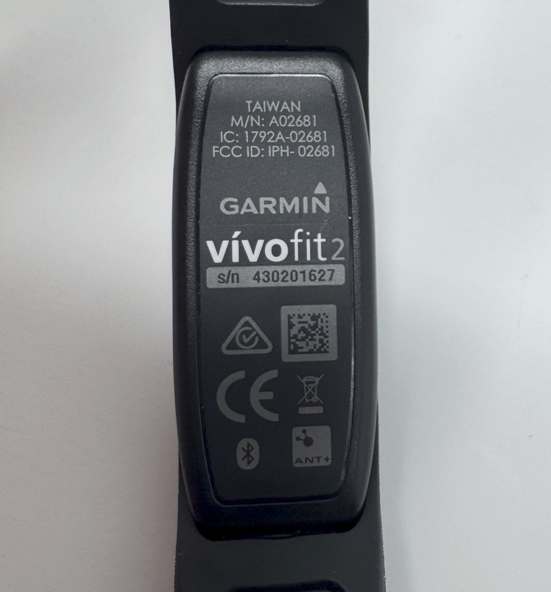 Garmin Vivofit 2 New Wrong Box Activity Tracker Sleep Monitor Calorie Watcher