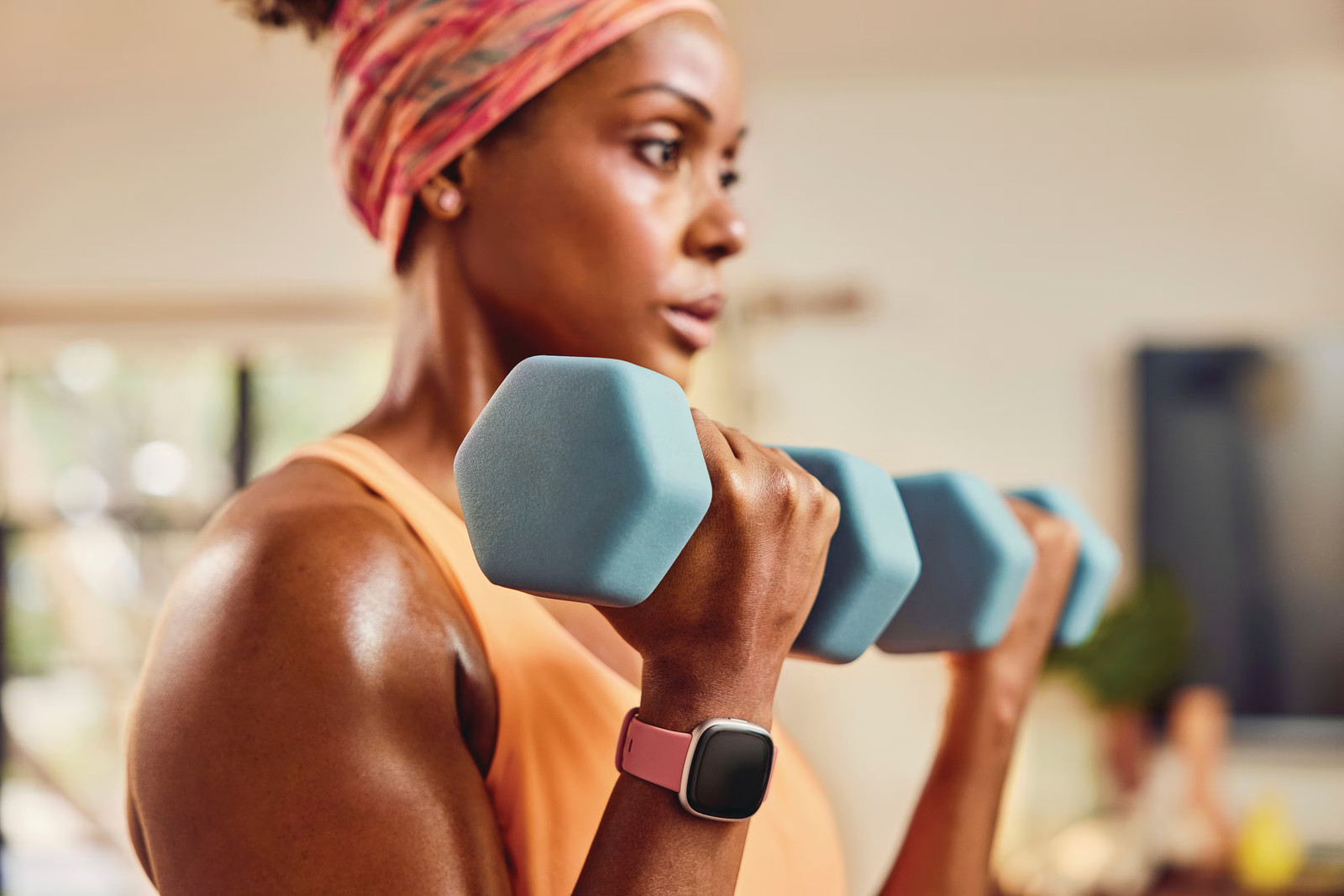 Fitbit – Versa 4 Fitness Smartwatch – Copper Rose