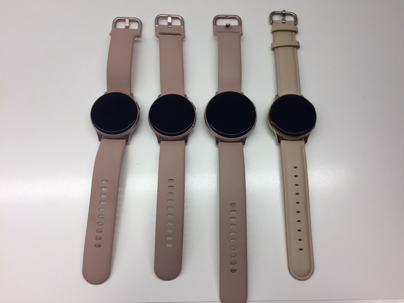 AS IS – LOT OF 4 Samsung Galaxy Watch Active 2 SM-R830. SM-R820. SM-R835