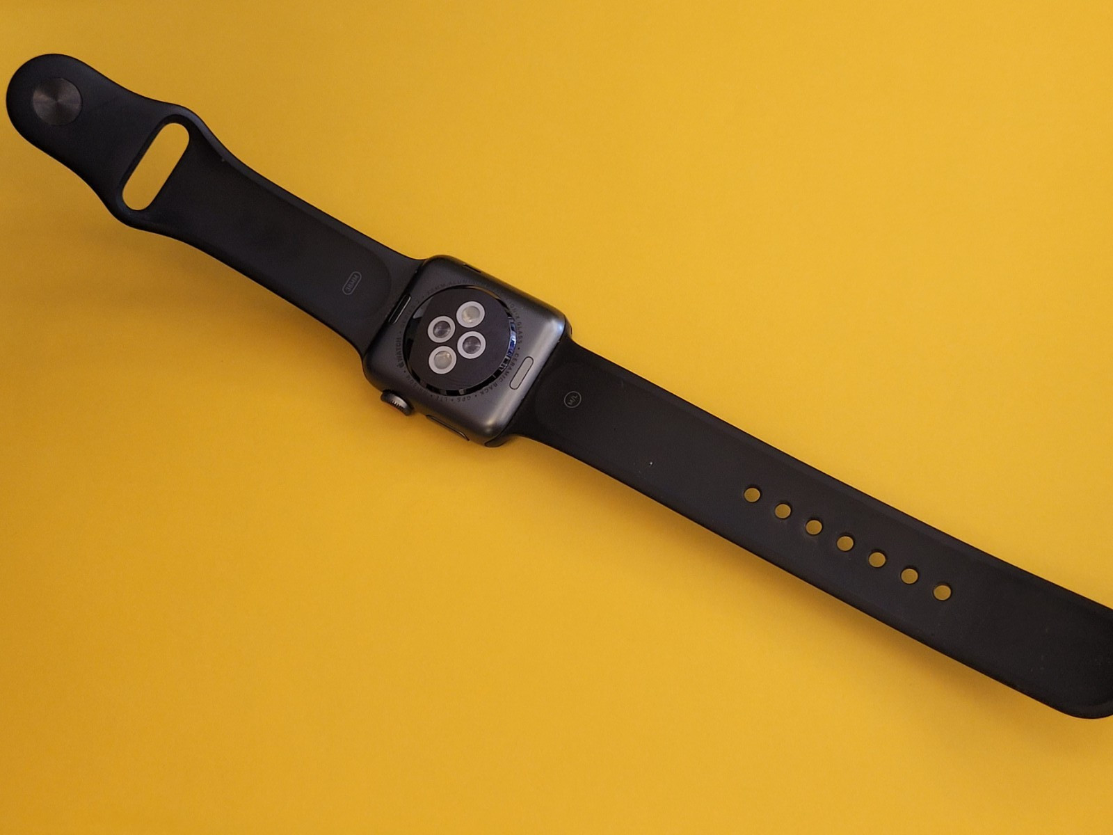 Apple Watch Series 3 Space Gray 38mm Case LTE – Broken Screen For Parts As Is