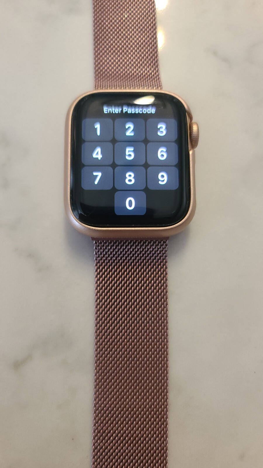 Apple Watch SE 40mm Gold Aluminum with Pink Sand Nylon Loop GPS