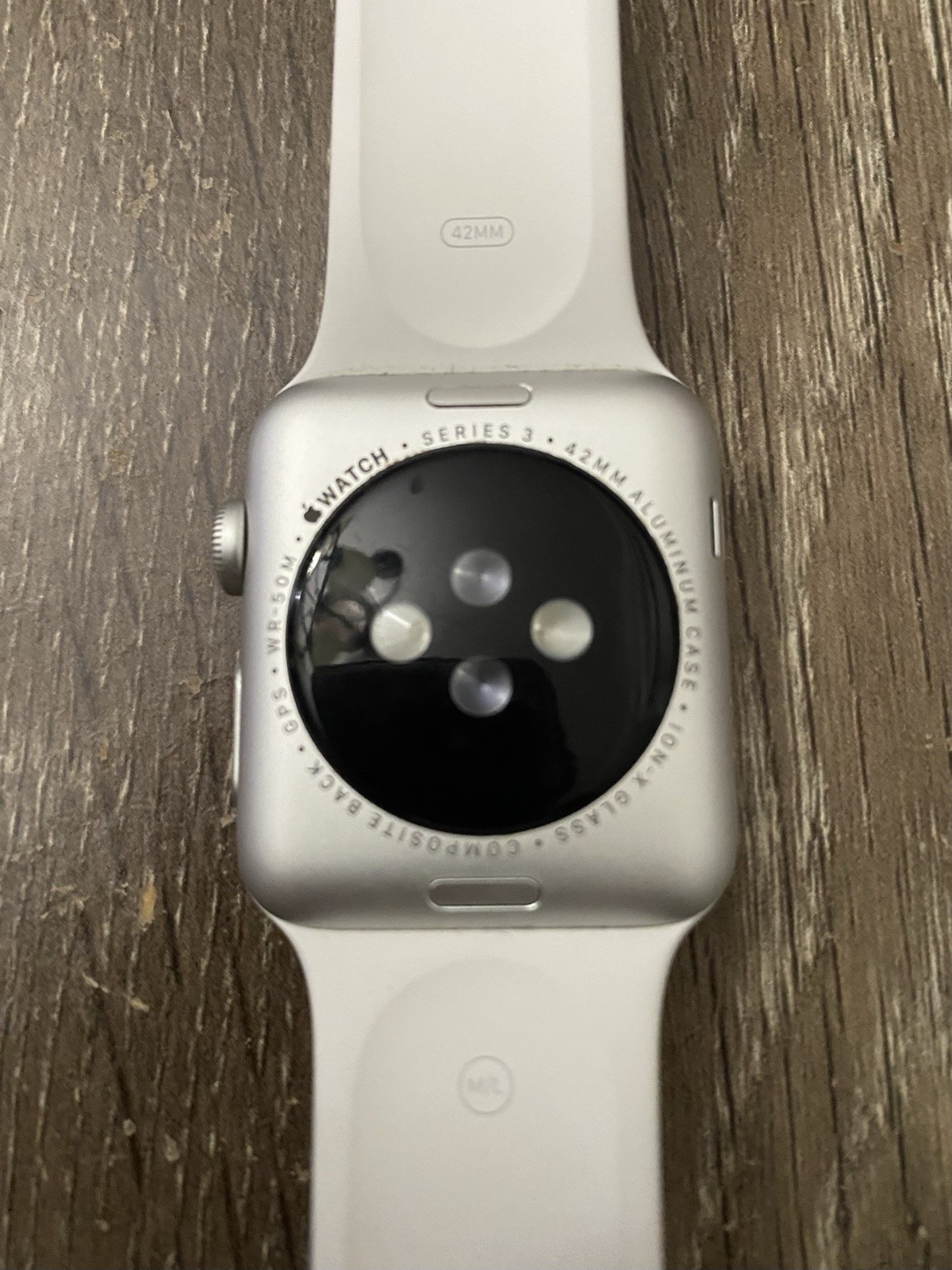 Apple Watch Series 3 GPS 42mm Silver Aluminum Case White Sport Band – MTF22LL/A