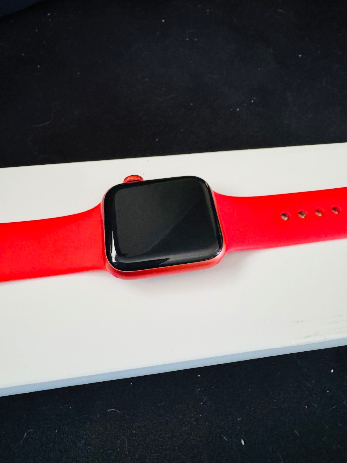 Apple Watch Series 6 40mm (PRODUCT)RED GPS + Cellular – Used, Good Condition