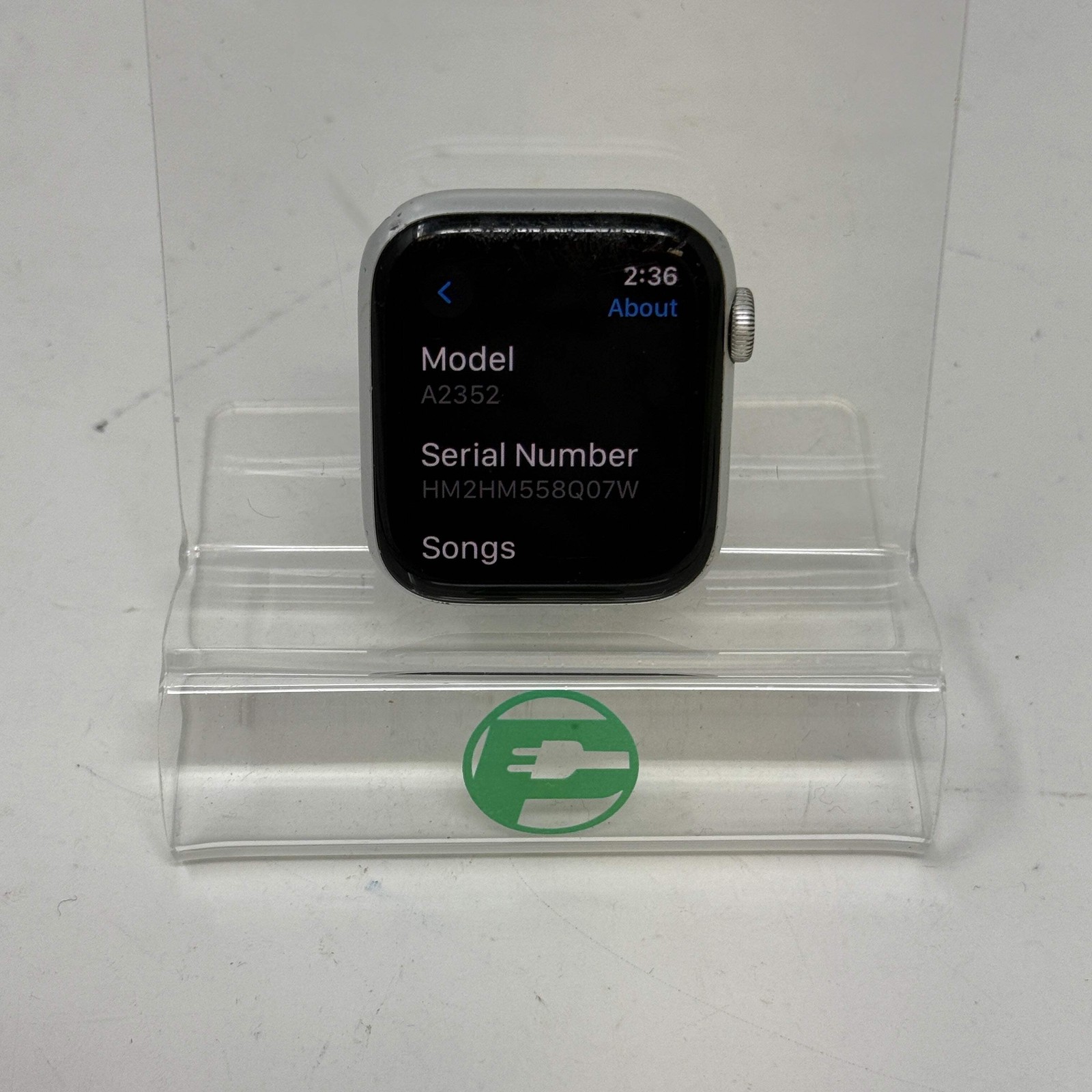 GPS Only Apple Watch SE 1st Gen 44MM Silver Aluminum A2352 Face Only