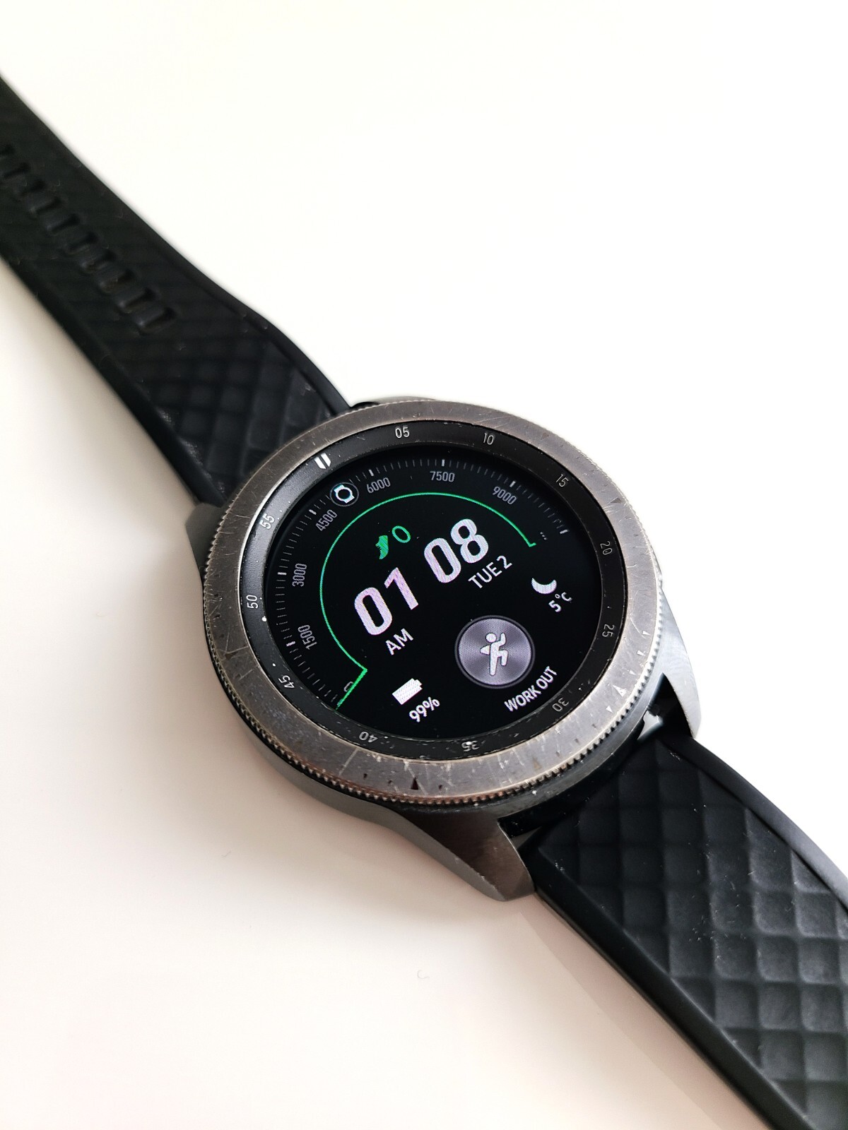 Samsung Galaxy Watch SM-R810 42mm Bluetooth Midnight Black w/ charger