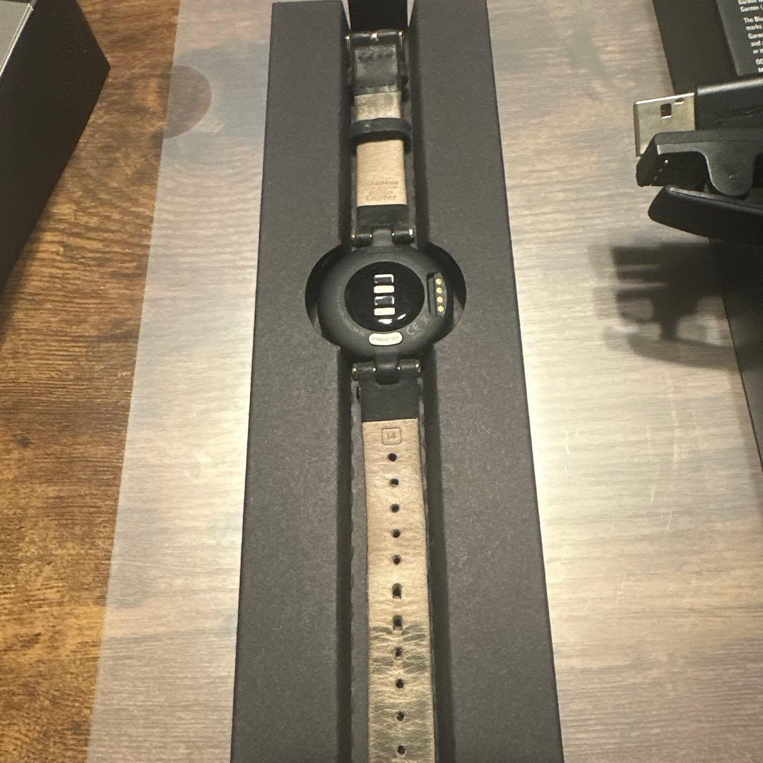 Garmin Lily Classic Small Stylish Smartwatch Pink NT #0001