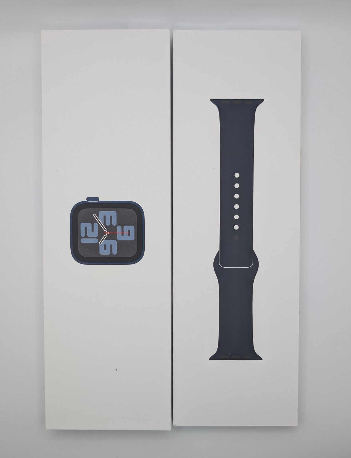 NEW- Apple Watch SE (2nd Gen) 40mm Midnight Aluminum GPS – S/M Sport Band. ~XWY~