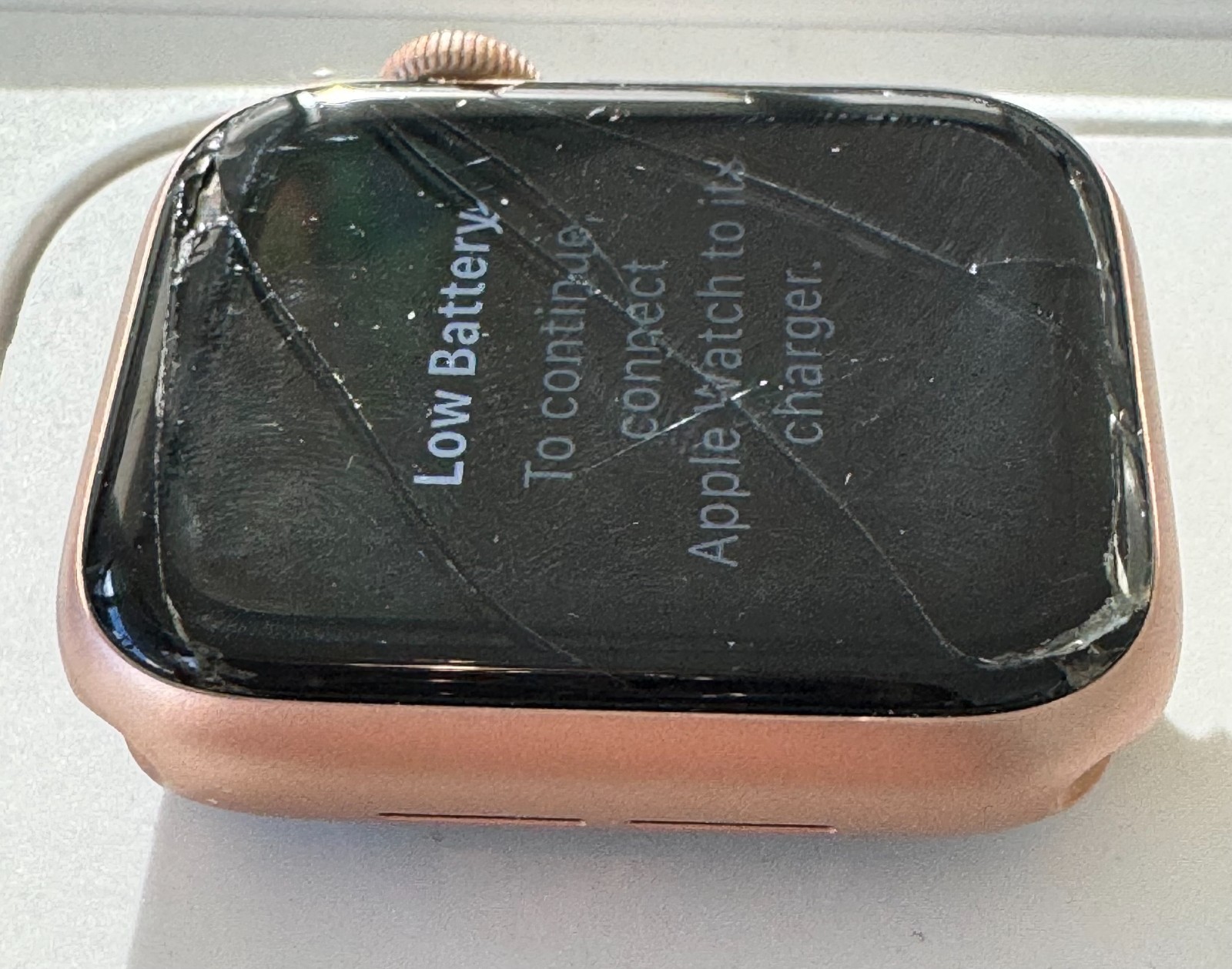Apple Watch SE 40mm Gold Aluminum Case w Pink Sand Sport Band (MYDN2LL/A)
