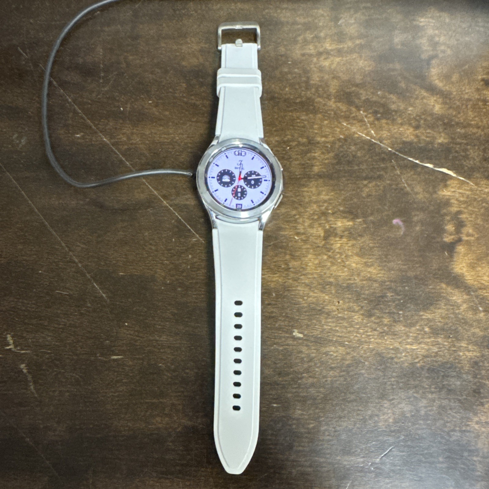 Samsung Galaxy Watch4 Classic – Silver DEMO UNIT