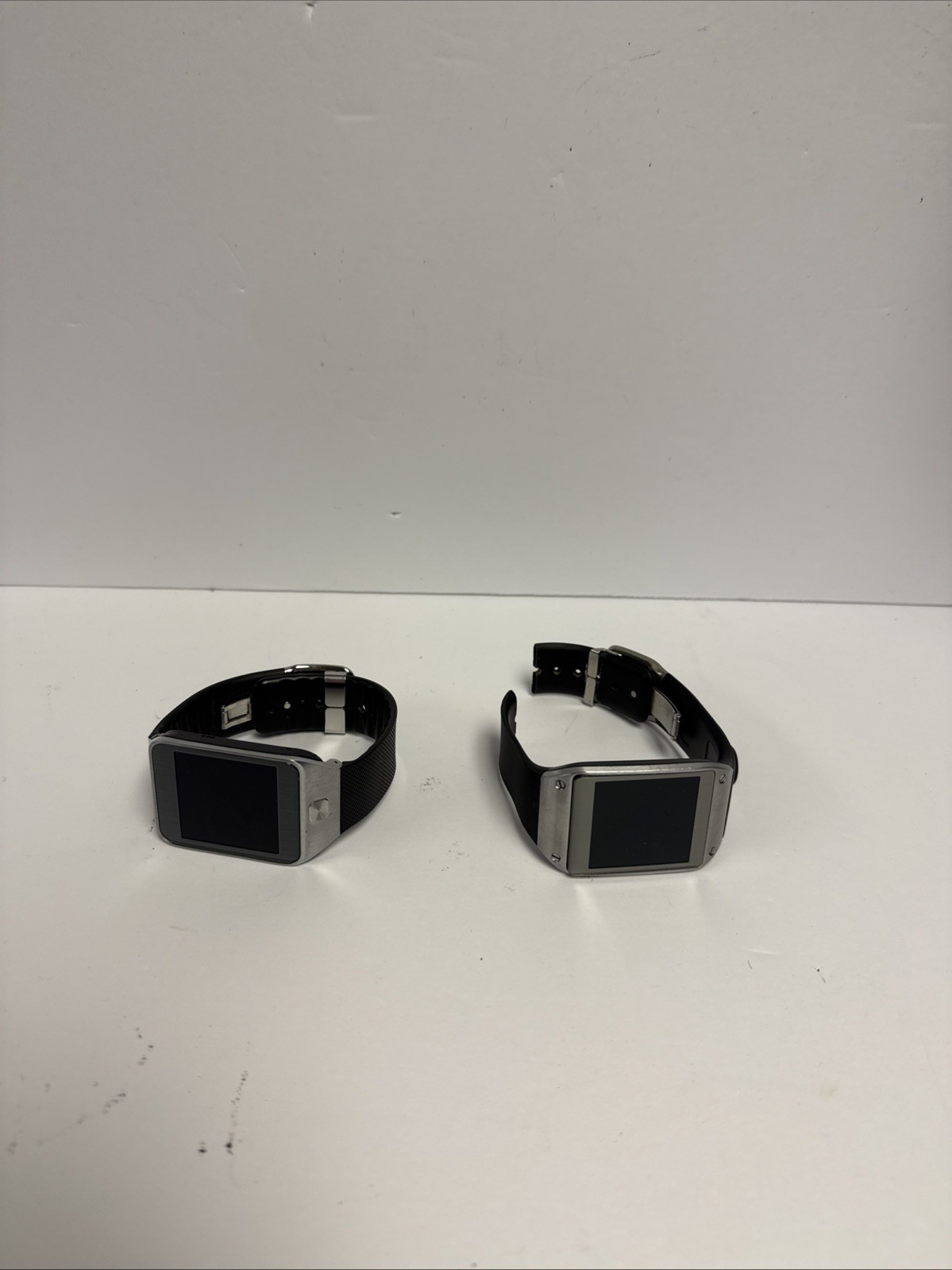 Lot of 2 Samsung Galaxy Gear SM-V700 & R380 Smartwatch Untested For Parts Only