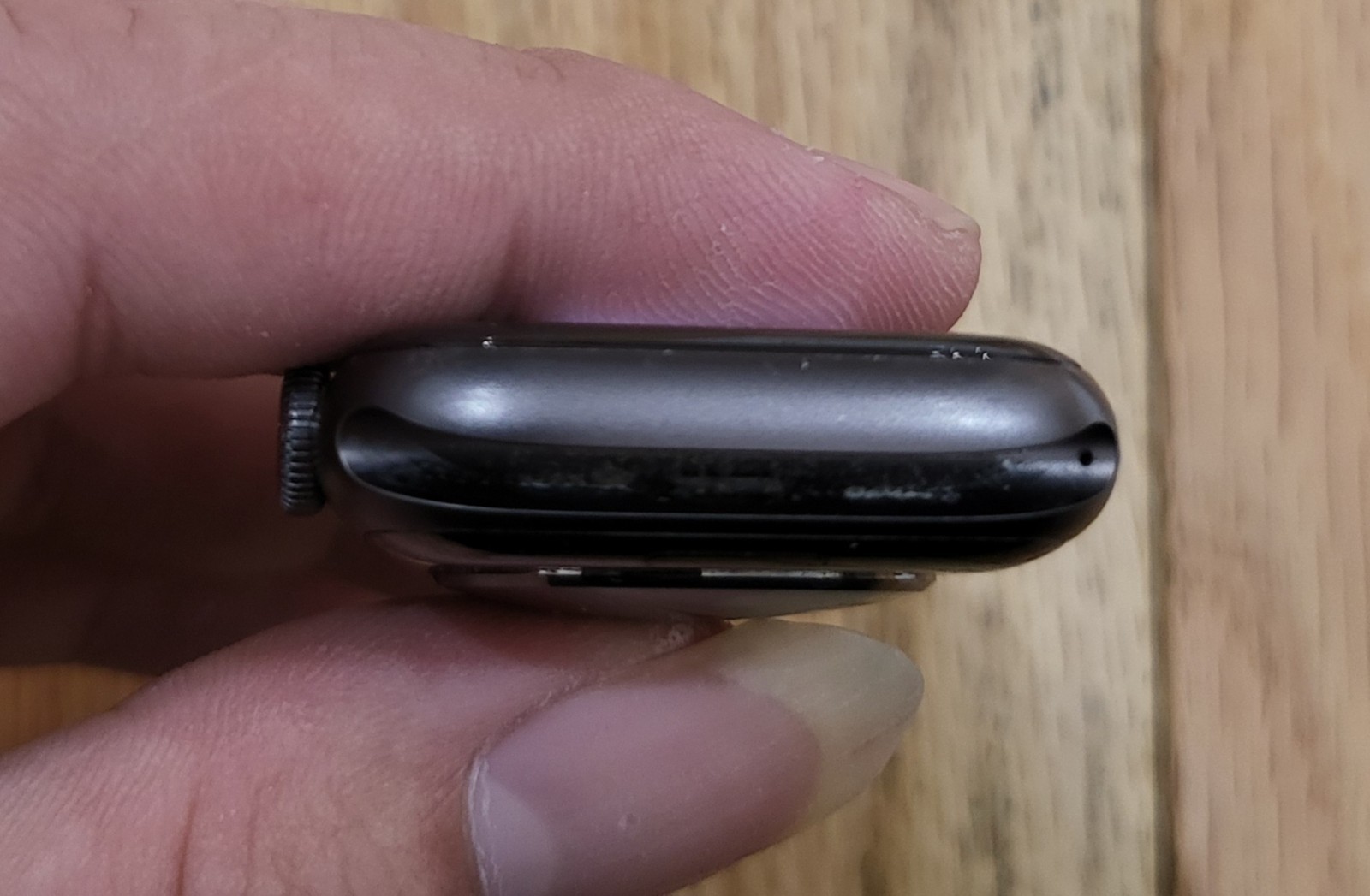 Apple Watch Series 5 44mm Gray Case (GPS) (MWVF2LL/A) Very Good