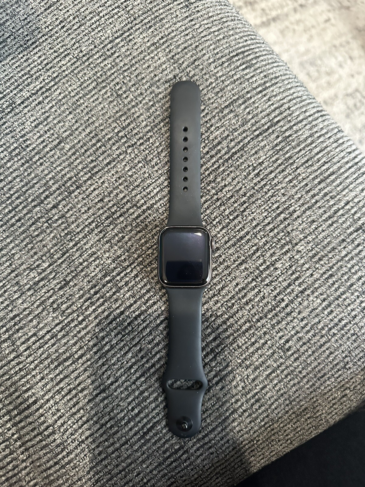 Apple Watch SE 40mm Space Gray Aluminum Case with Black Sport Band GPS only