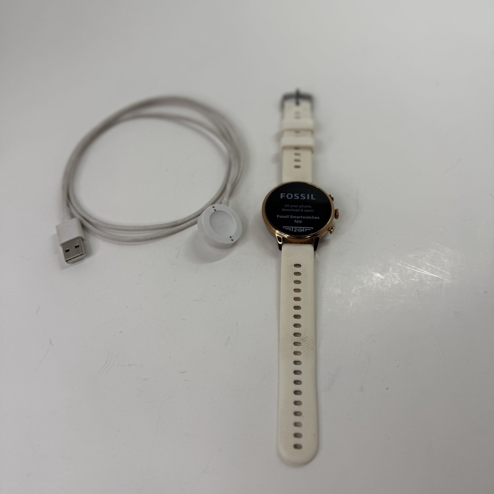 Fossil Gen 6 Smartwatch Rose Gold White Silicone Band Touchscreen Android iPhone