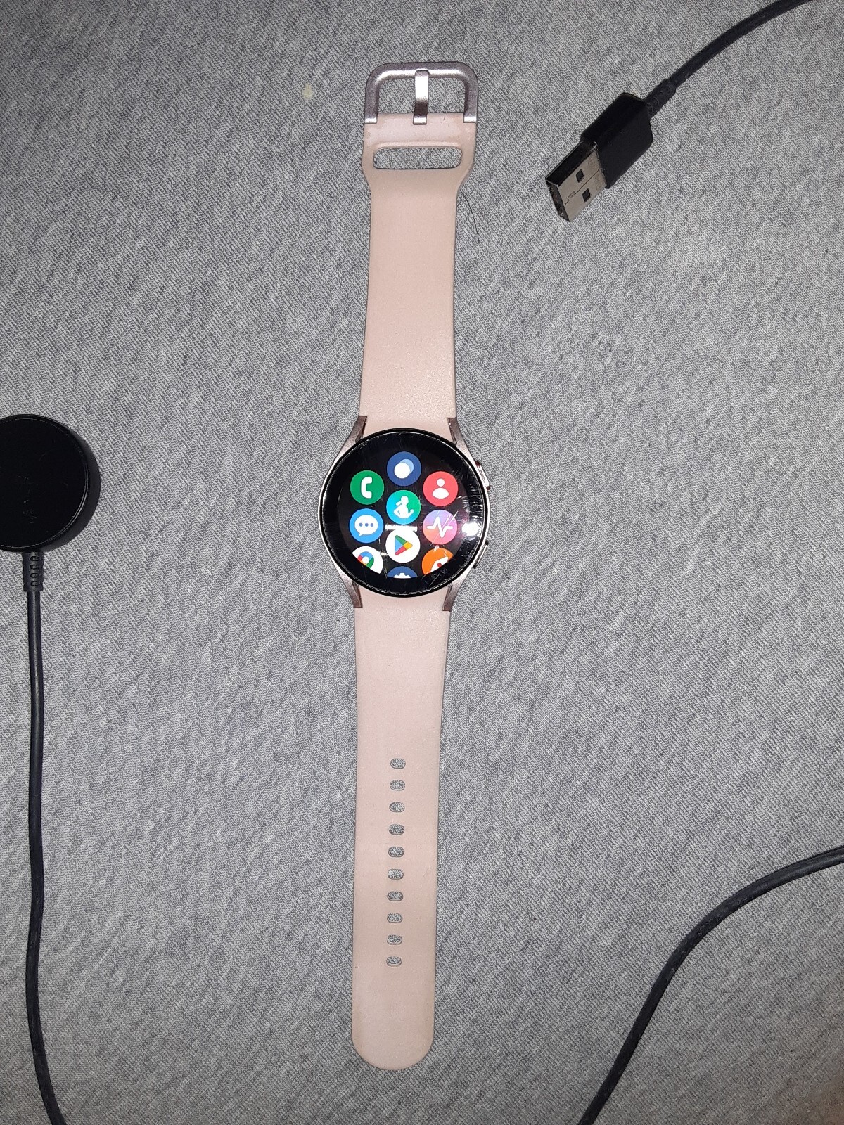 Samsung Galaxy Watch4 – Pink Gold…