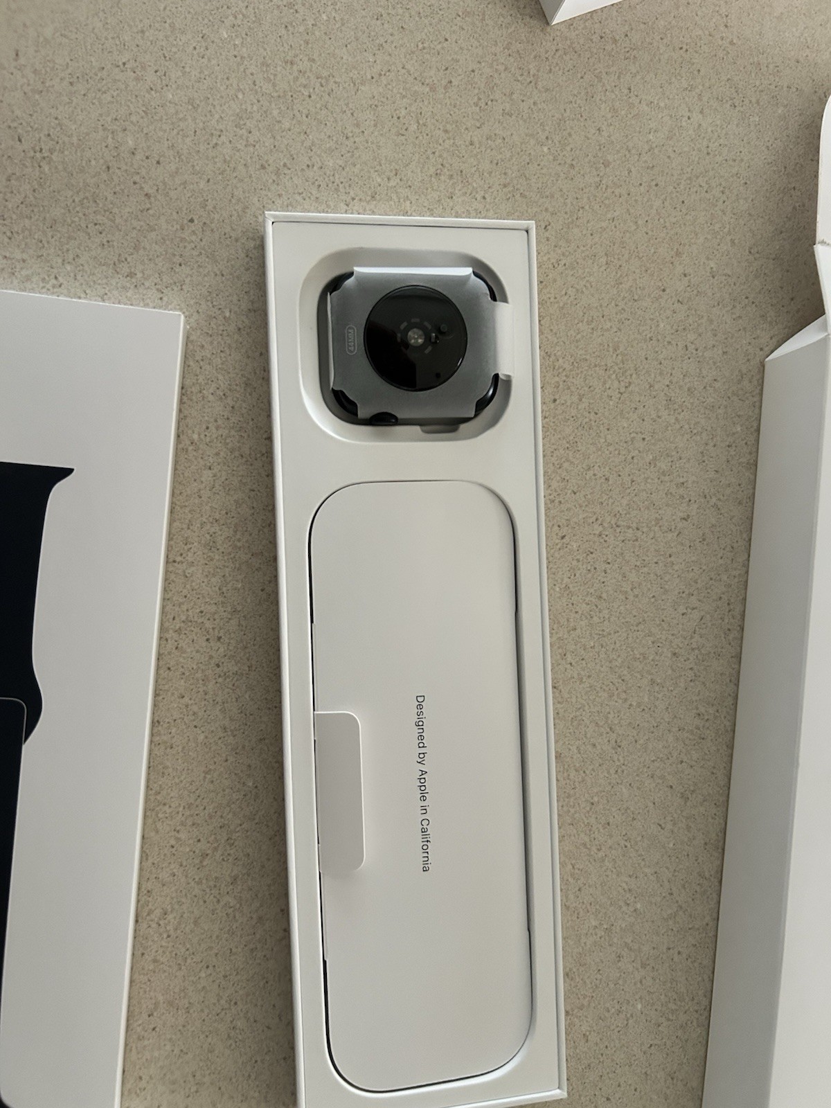 Apple Watch SE 3 44mm Midnight Aluminum Case Silicone Band Model A3328 CEL