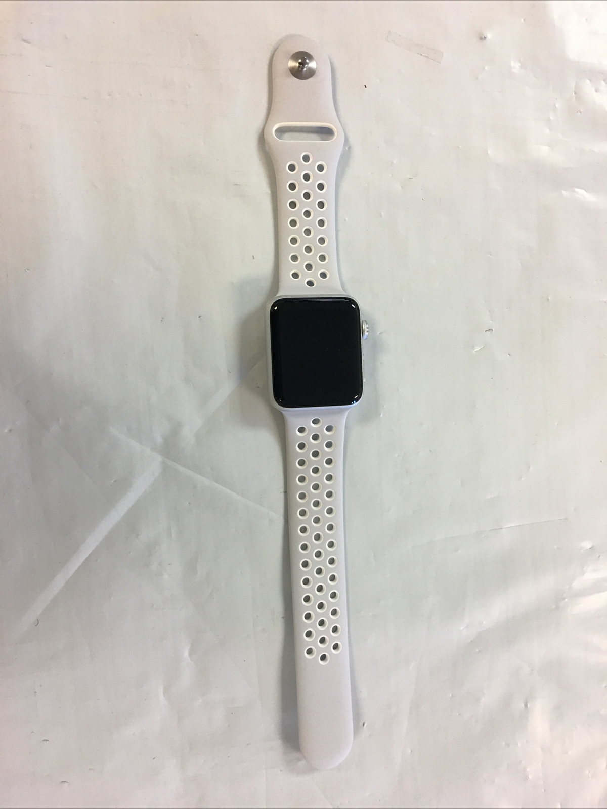 Apple Watch Nike+ 42mm Aluminum Case Flat Silver/White Sport Band – (MNNT2LL/A)