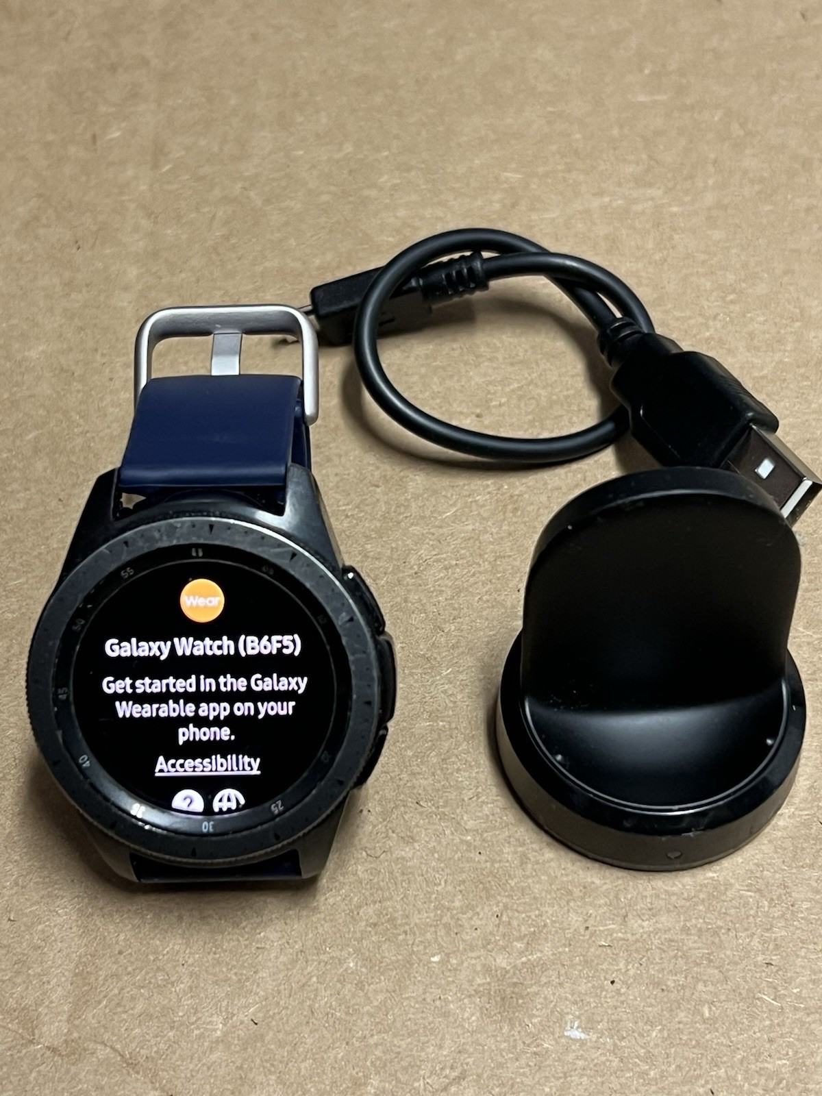 Samsung Galaxy Watch SM-R810 42mm Midnight Black Case Classic Buckle Onyx Black