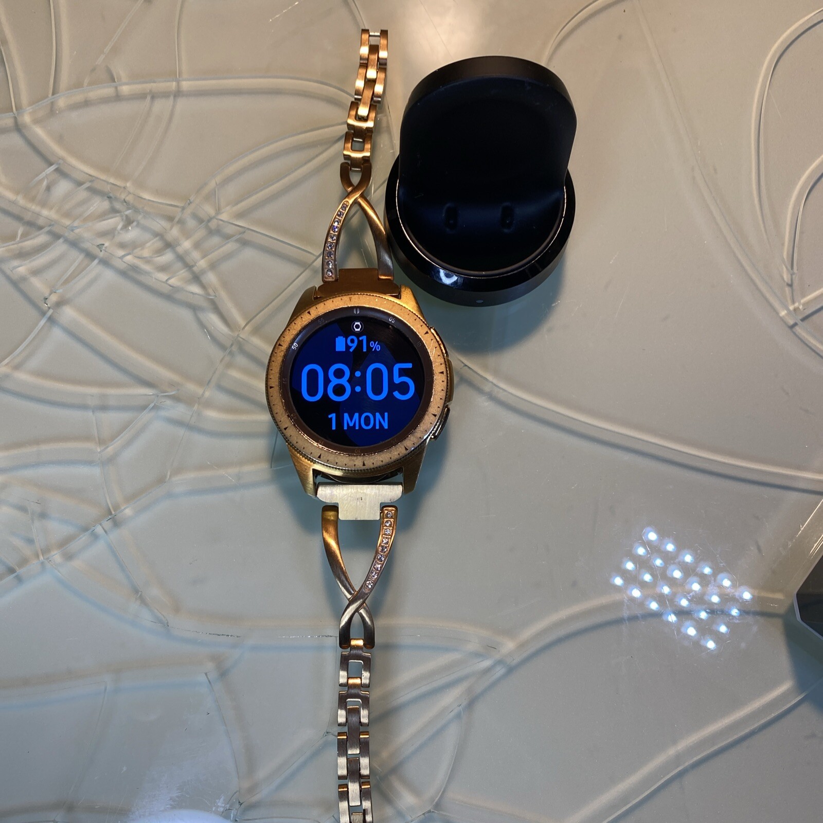 Samsung Galaxy Watch (SM-R815U) 4GB Gold 42mm VERY NICE!