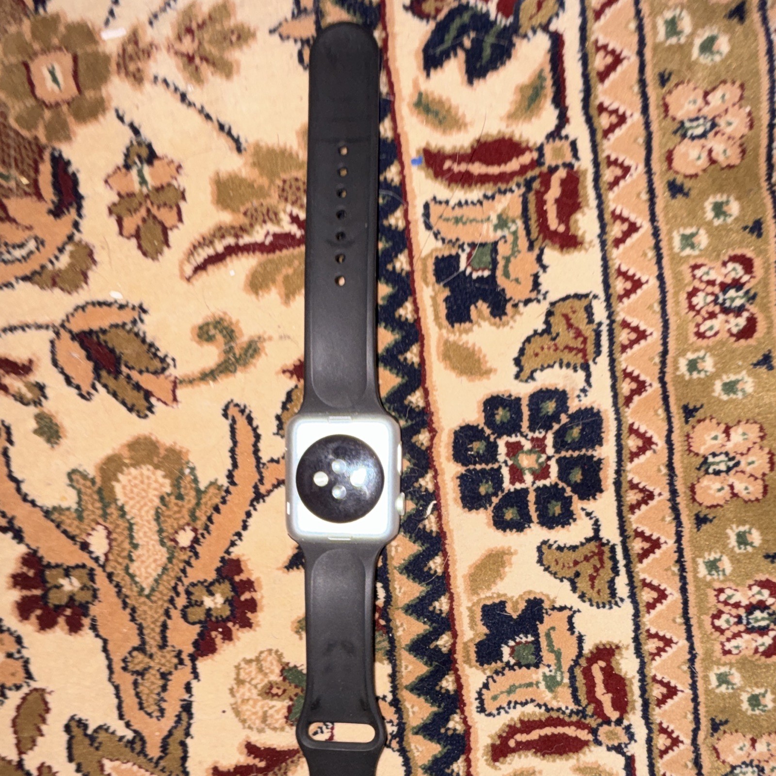 Apple Apple Watch 7000Series 42mm Silver Aluminum Case, Black Silicone Band 8GB
