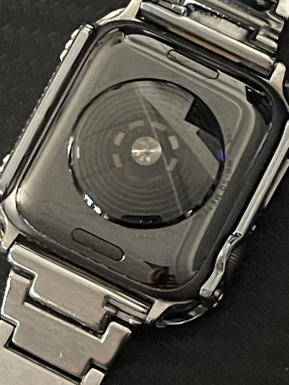 Apple Watch SE 1st Gen 40mm A2353 GPS + Cellular Aluminum Smartwatch