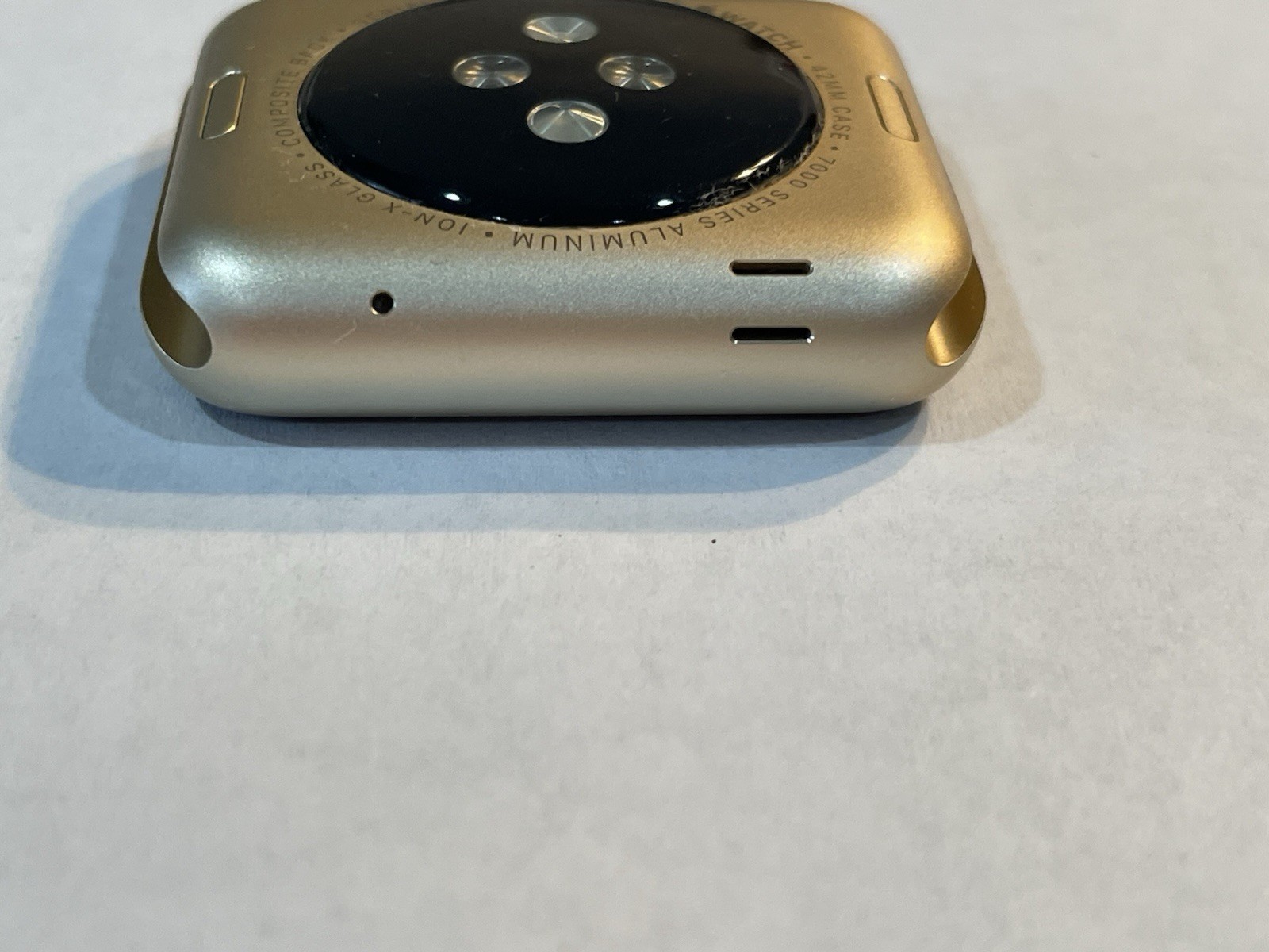 Apple Watch 1st Generation 7000 Series (A1554) 42mm Wi-Fi – Power / Charge Issue