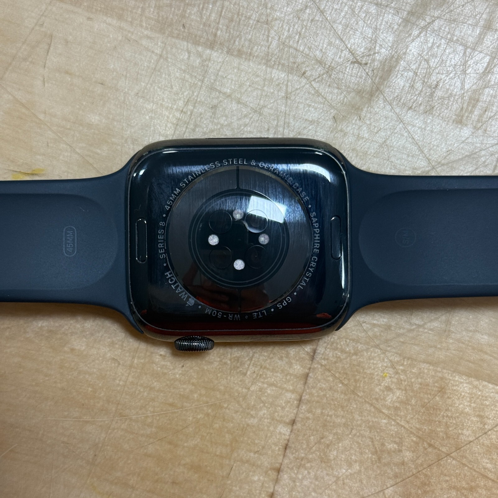 Apple Watch Series 8 (45mm, GPS + Cellular) Aluminum Case – FOR PARTS ONLY