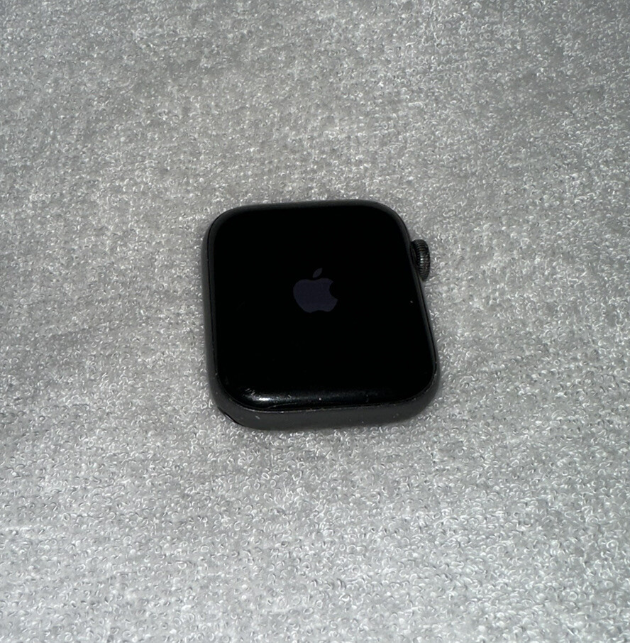 Apple Watch SE 2nd Gen 44mm; Midnight; Aluminum Case; GPS + Cellular