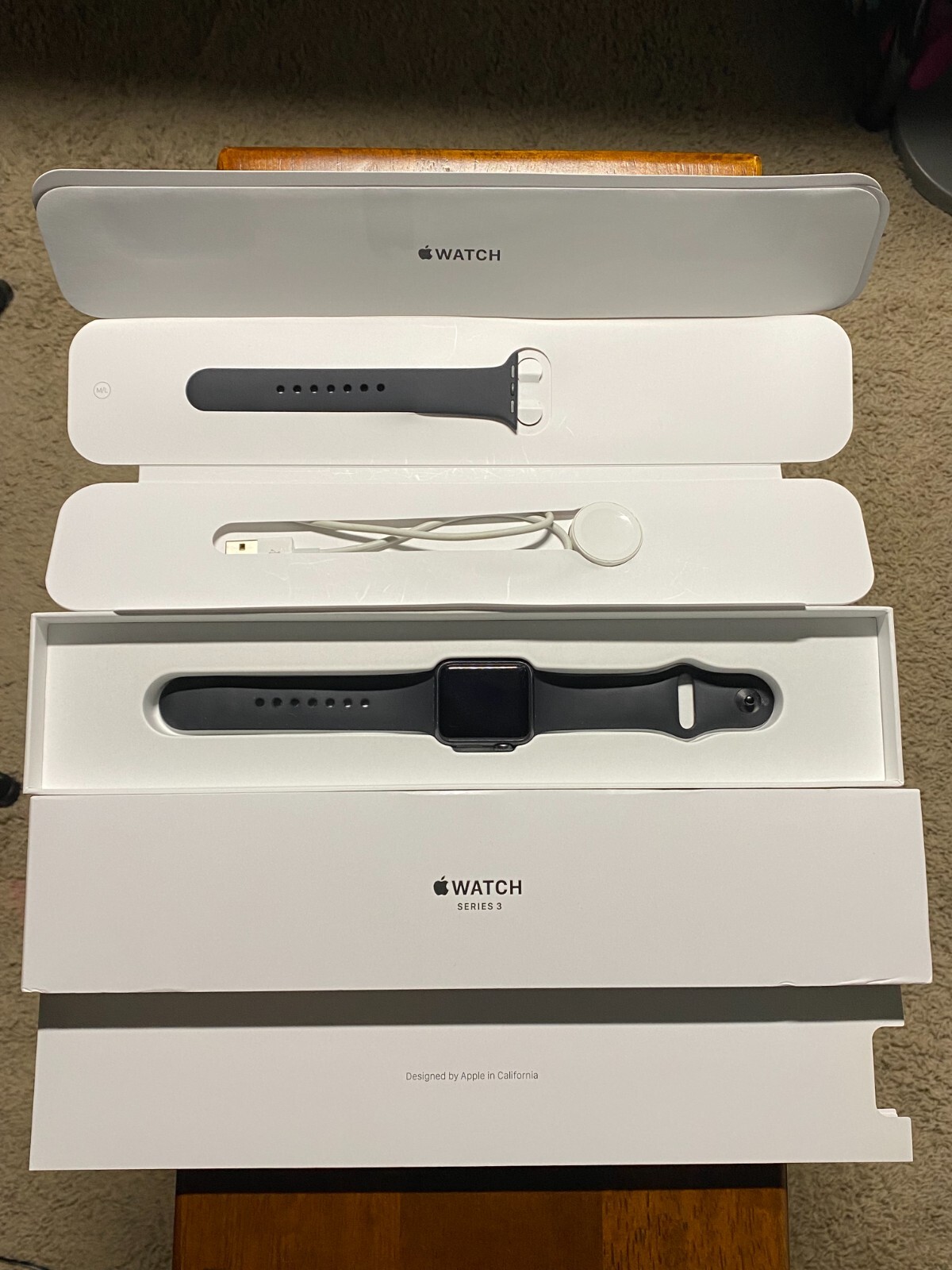 Apple Watch Series 3 38 mm Gray Aluminum Case with Black Aluminium Band