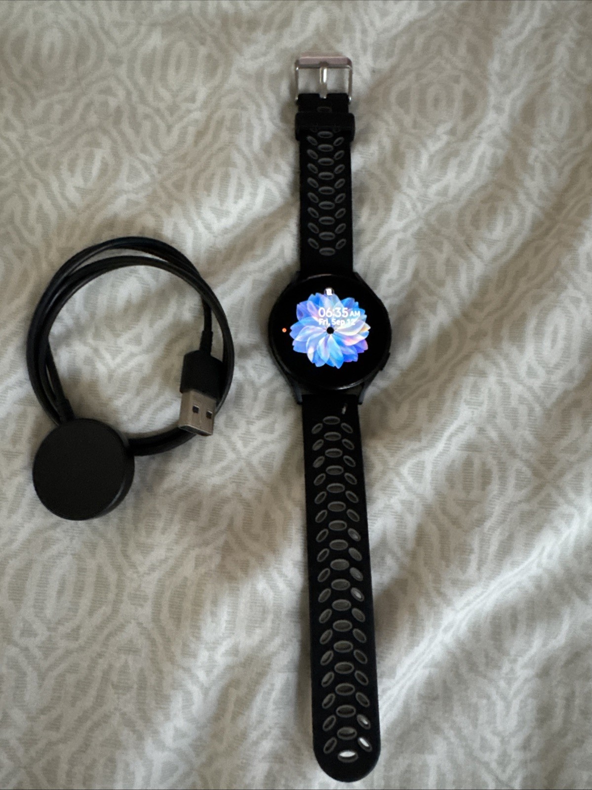 Samsung Galaxy Watch Active 2 SM-R820 44mm Aluminum Case with Sport Band…
