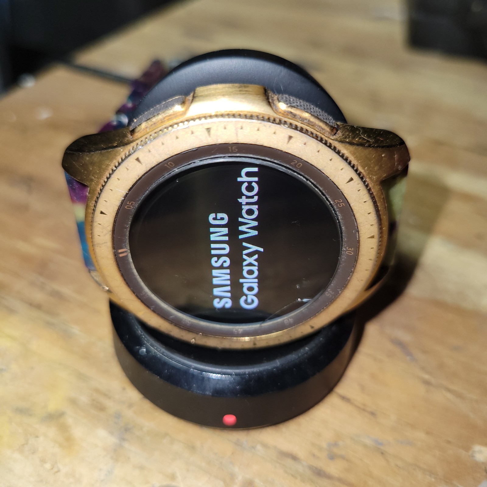 Samsung Galaxy SM-R810 42mm Watch 42mm Gold Rose Smartwatch Tested & Works