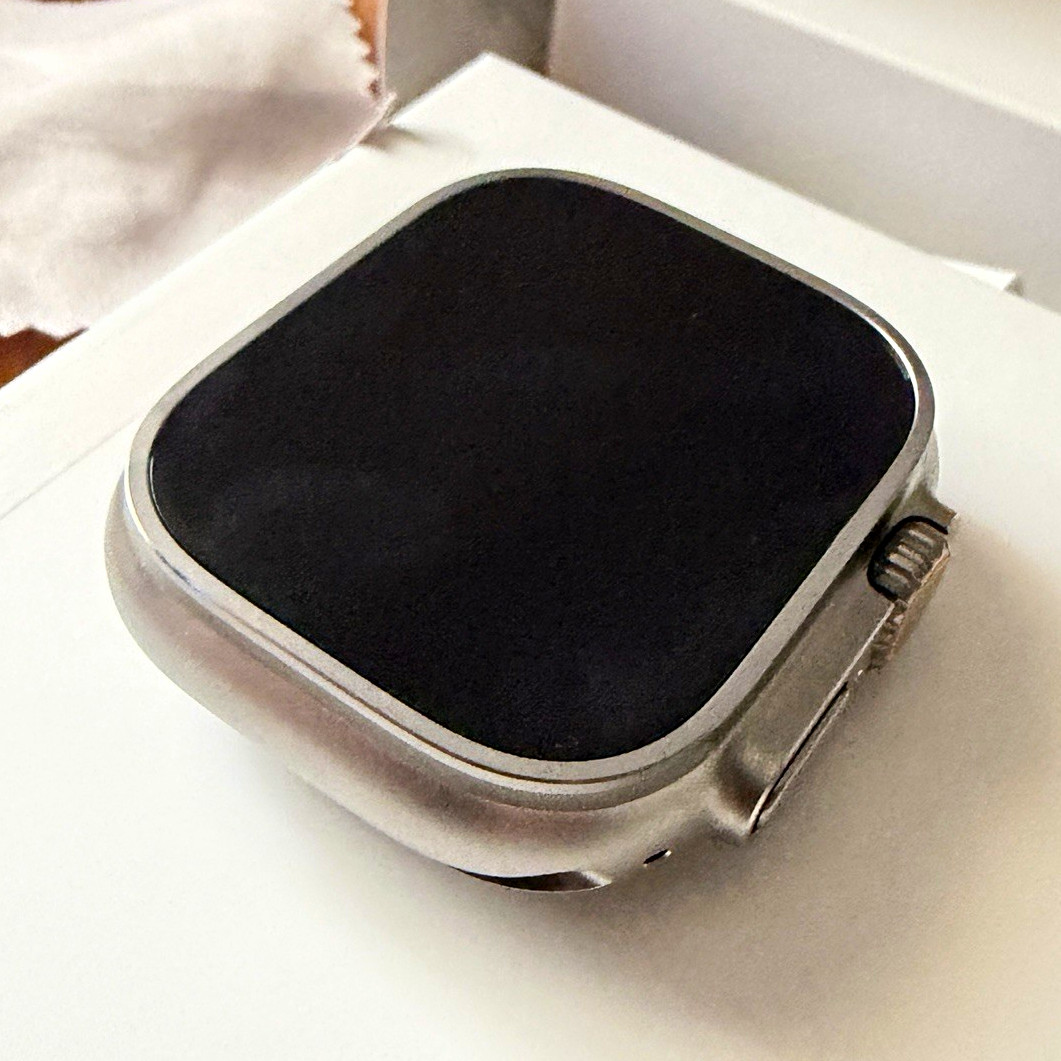 Apple Watch Ultra 3 49mm Titanium Cellular – Mint condition
