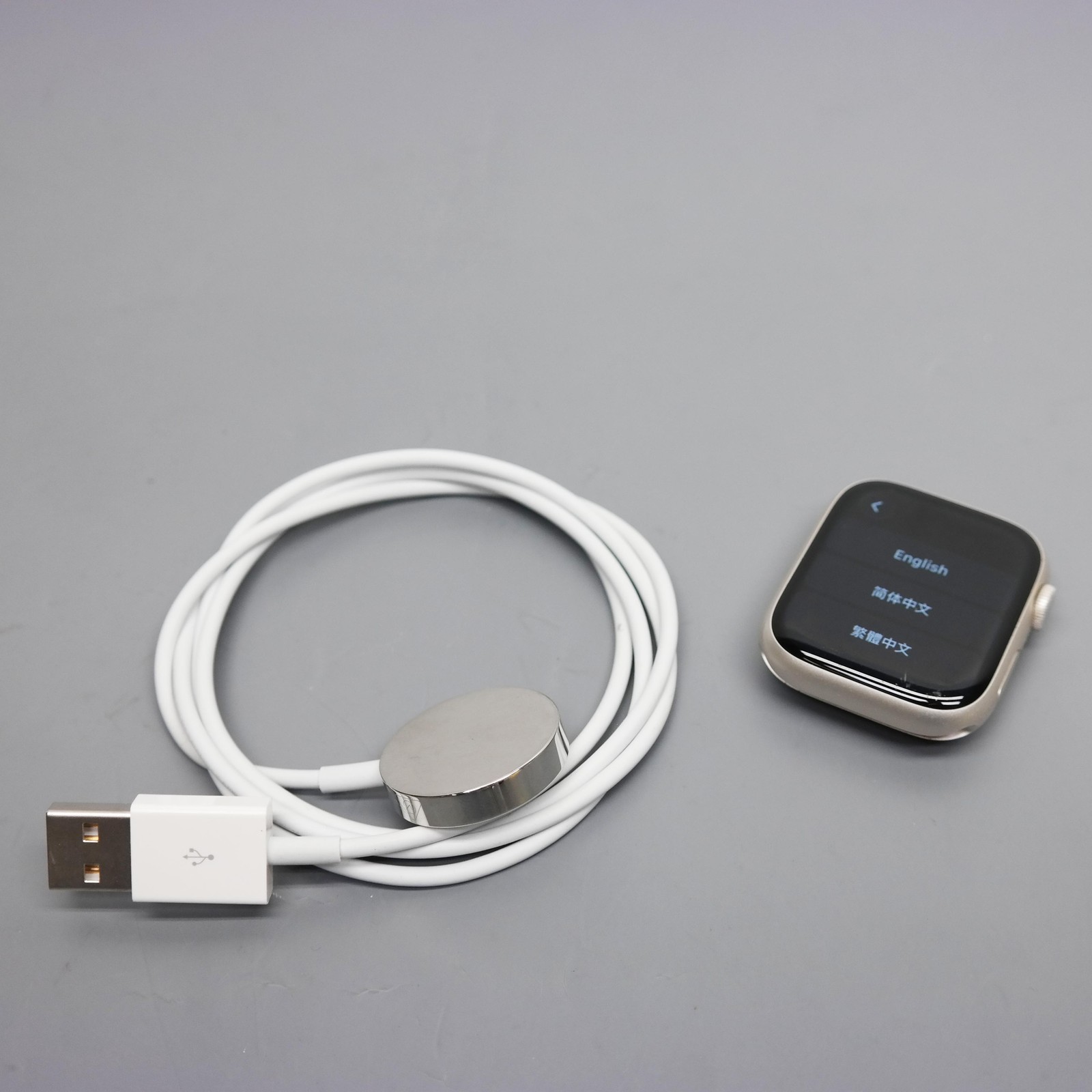 Apple Watch Series 8 (GPS) 45 mm Aluminum Starlight MNUQ3LL/A NO BAND