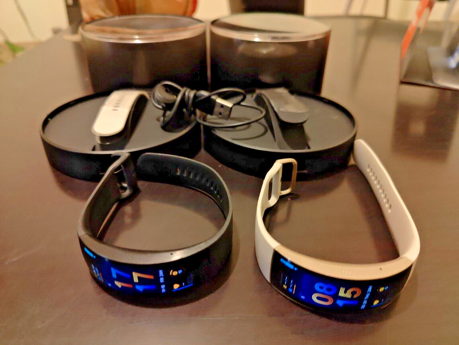amazfit x curved (Eclipse Black and New moon gold)