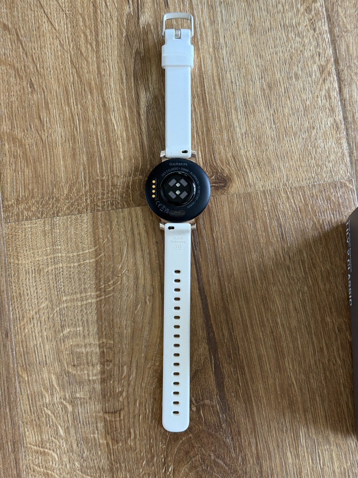 Garmin Lily 2 Classic Cream Gold Smartwatch in Original Box Excellent Condition