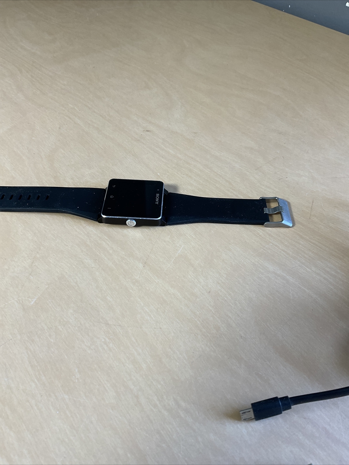 NICE! Sony Smart Watch SW2 For Android Bluetooth with Charging Cord