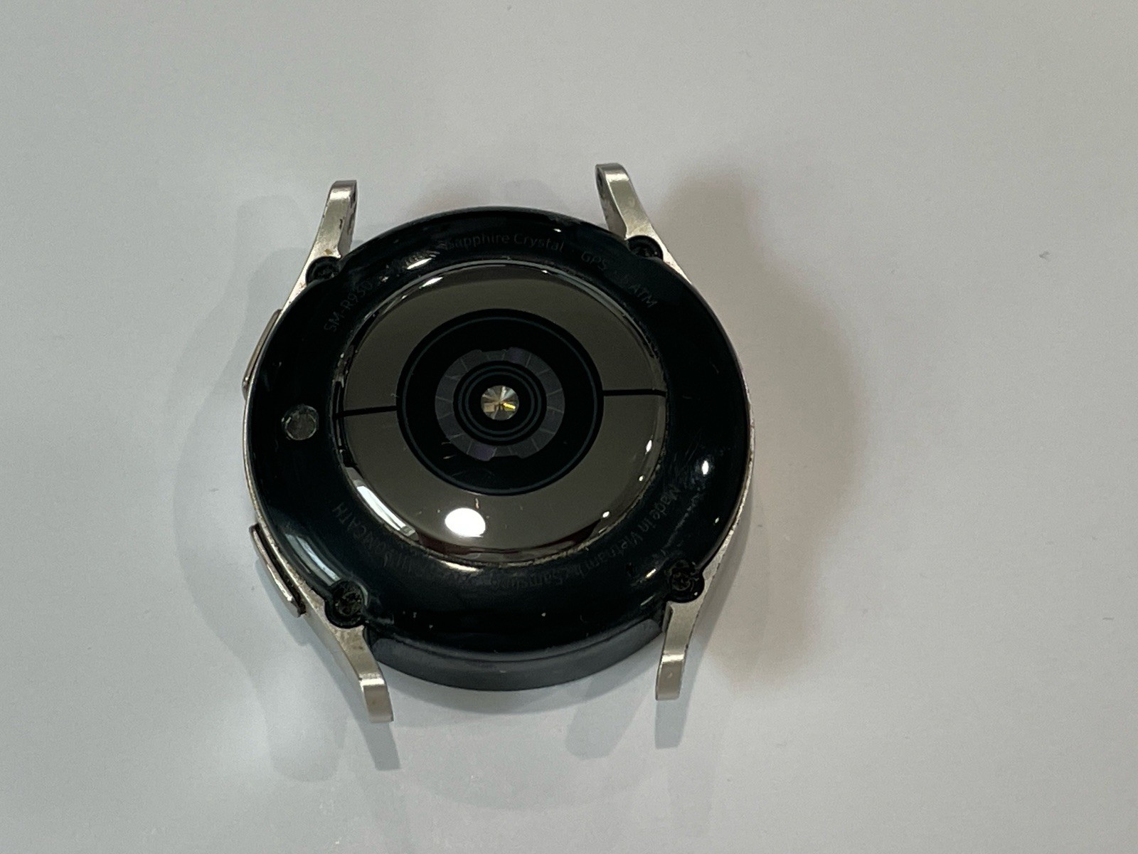 Samsung Galaxy Watch6 SM-R930 40mm GPS – Damaged – Screen Issue