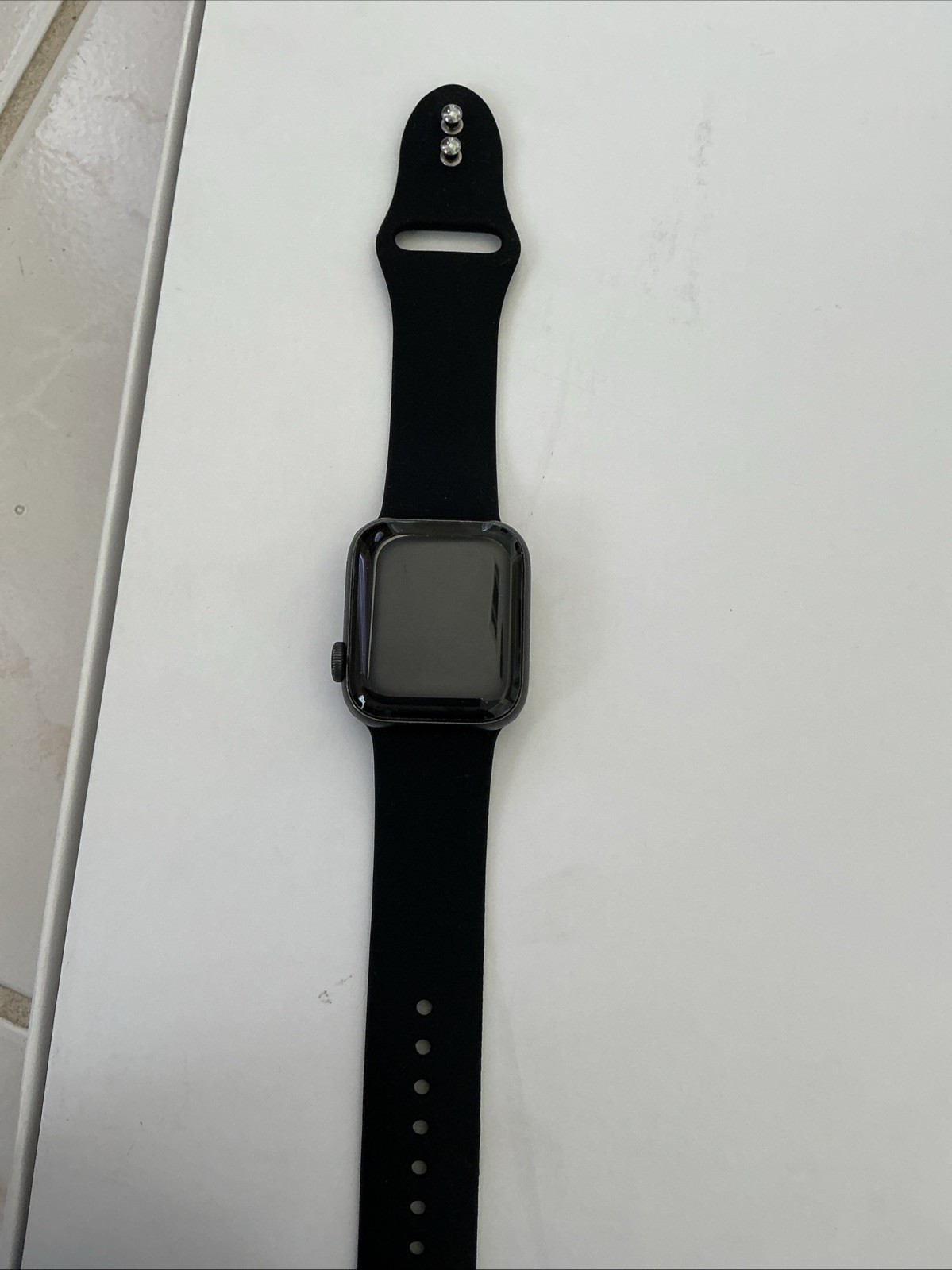 Apple Watch SE 1st Gen (GPS+LTE) 40MM Space Gray Aluminum Case Black Sport Band