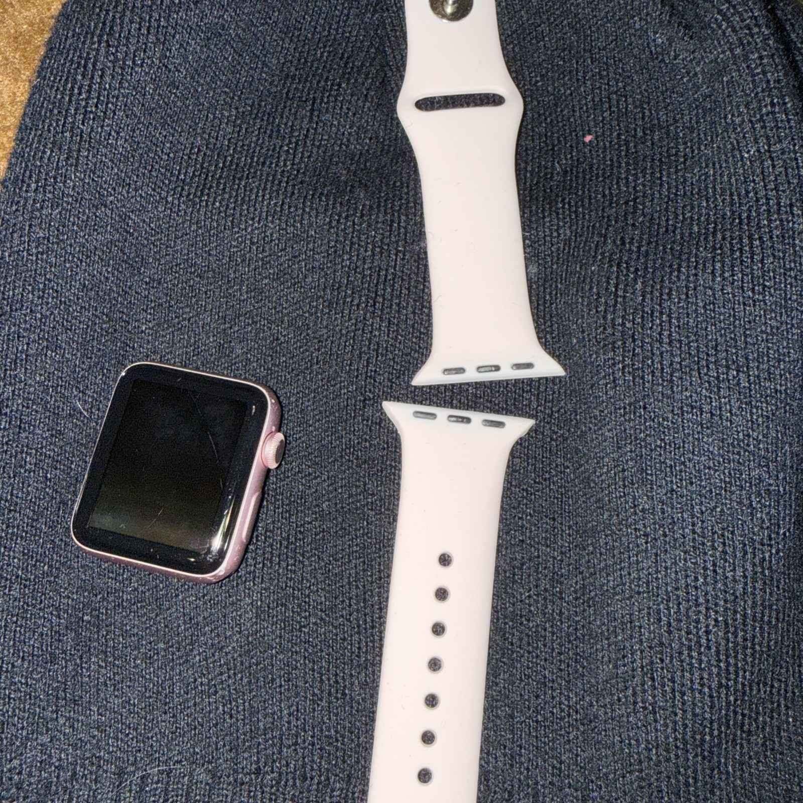 APPLE Watch Series 2 GPS – 42MM Aluminum Case A1758 – Rose Golden