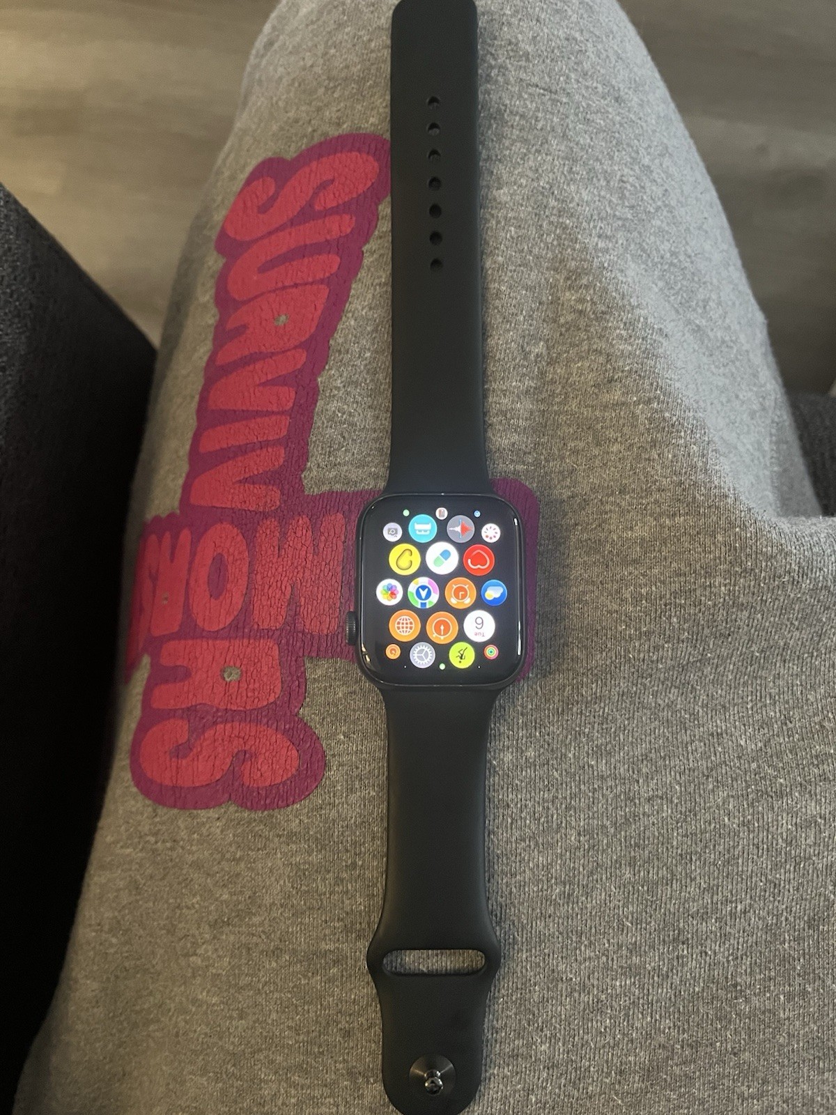 Apple Watch SE (2022) 44mm Midnight Aluminum Case with Sport Band, M/L (GPS +…