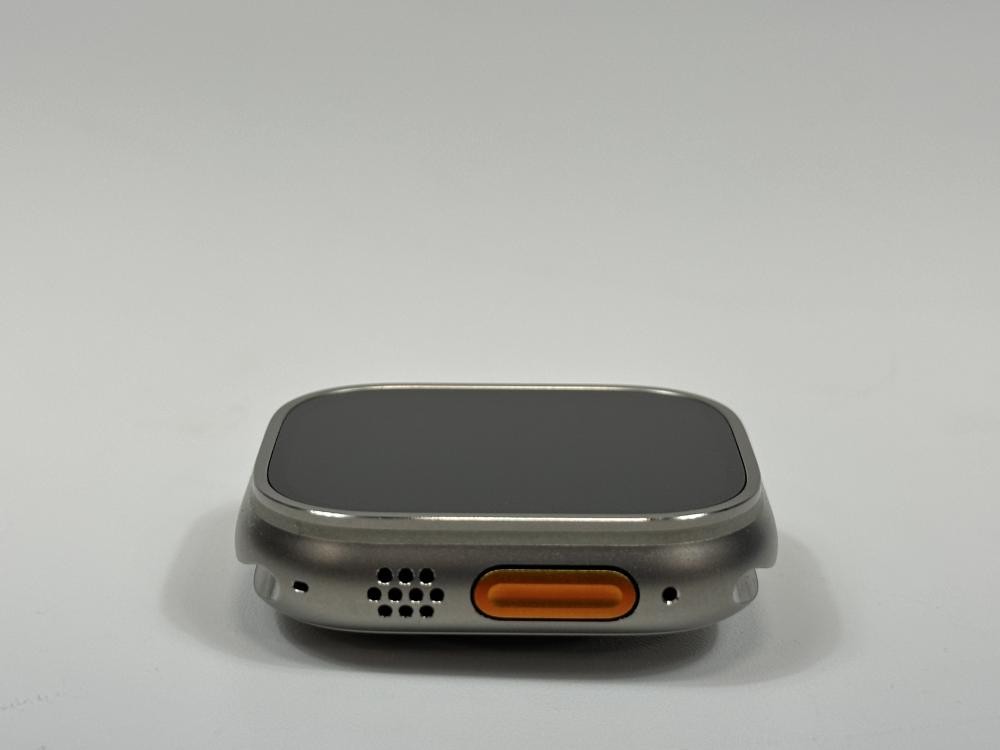 Apple Apple Watch Ultra 49mm 32GB A2859 Titanium (Unlocked) – Excellent