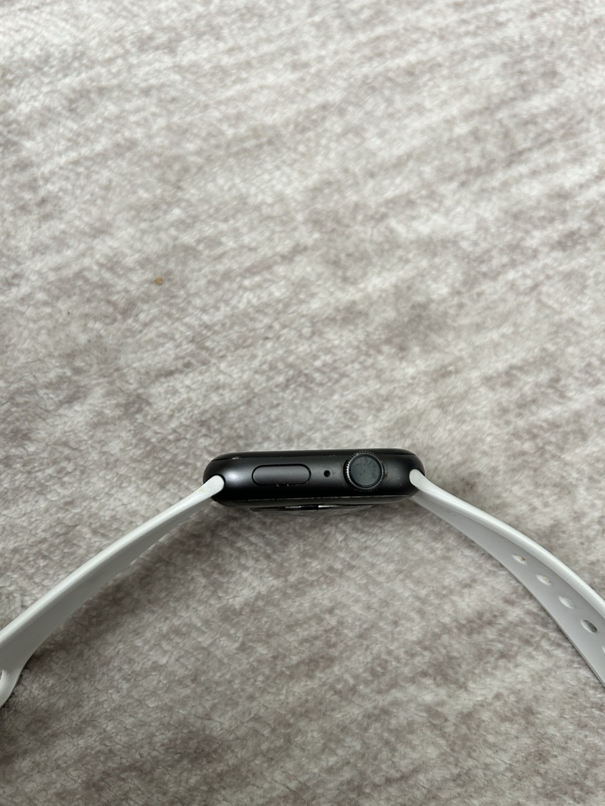 Apple Watch Series 4 44mm Space Gray with White Band (GPS Only)