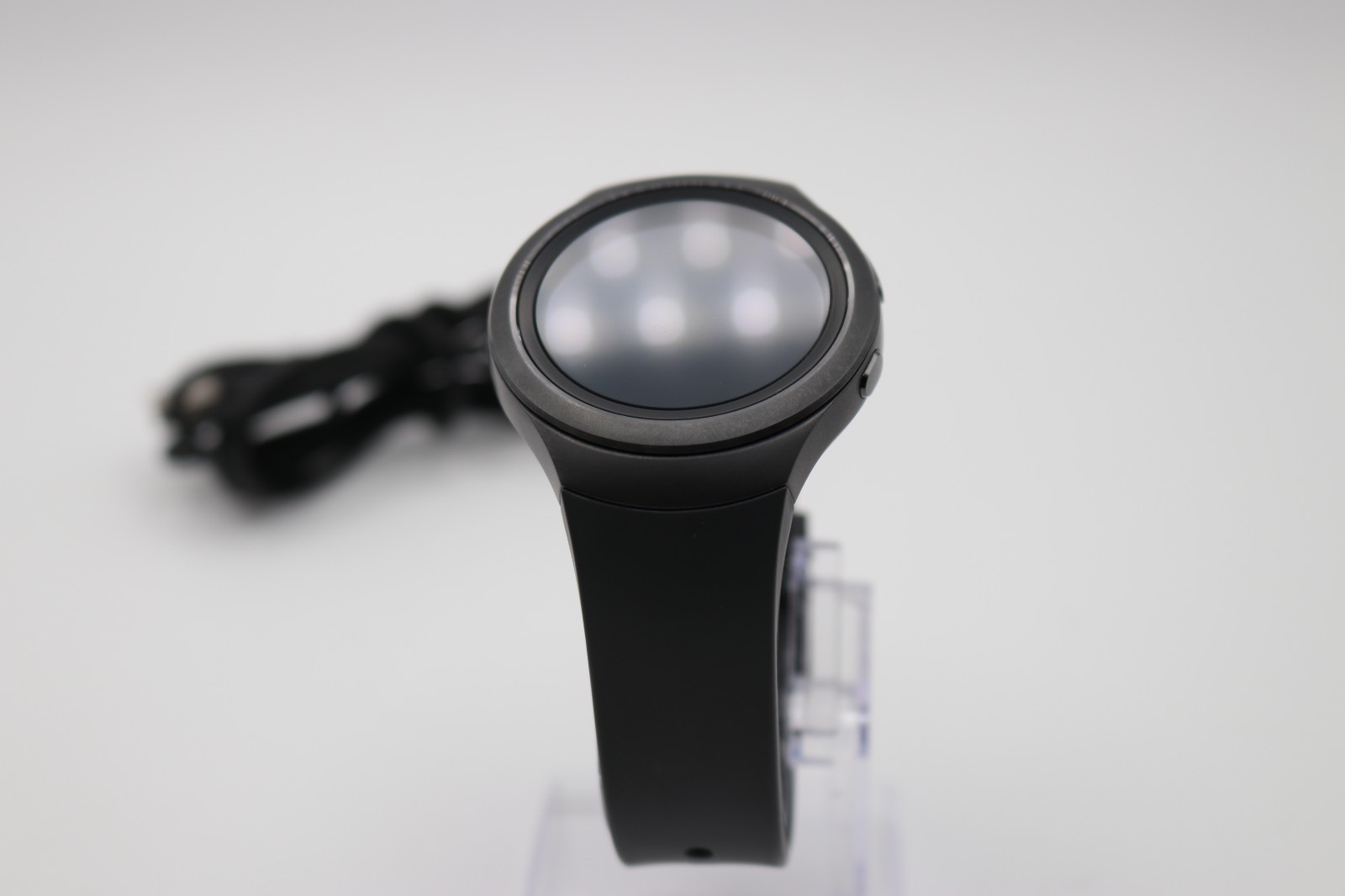 Samsung Galaxy Gear S2 44mm Stainless Steel Case Dark Gray Classic Buckle