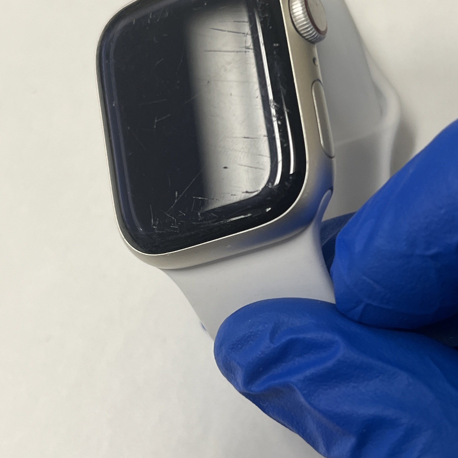 Apple Watch Series 7 41mm GPS+LTE Starlight W/ White Band – Fair