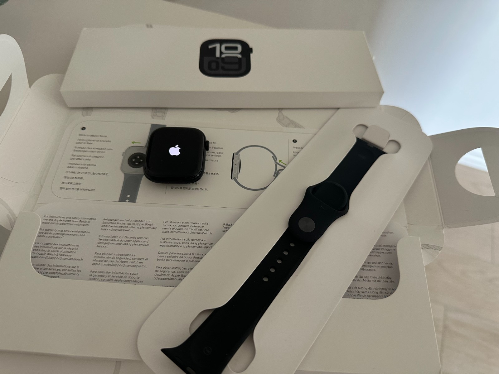 Apple Watch Series 10 GPS (46mm, Jet Black Aluminum) – FREE USPS Priority