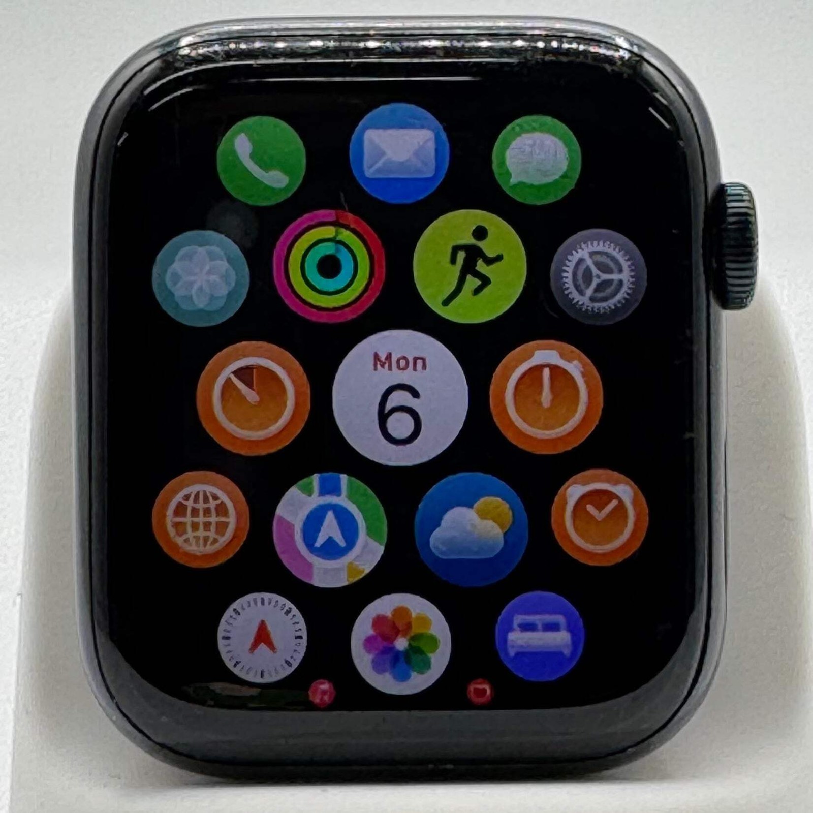 Apple Watch SE Gen 2 44mm A2723 Midnight Aluminum Wi-Fi Only