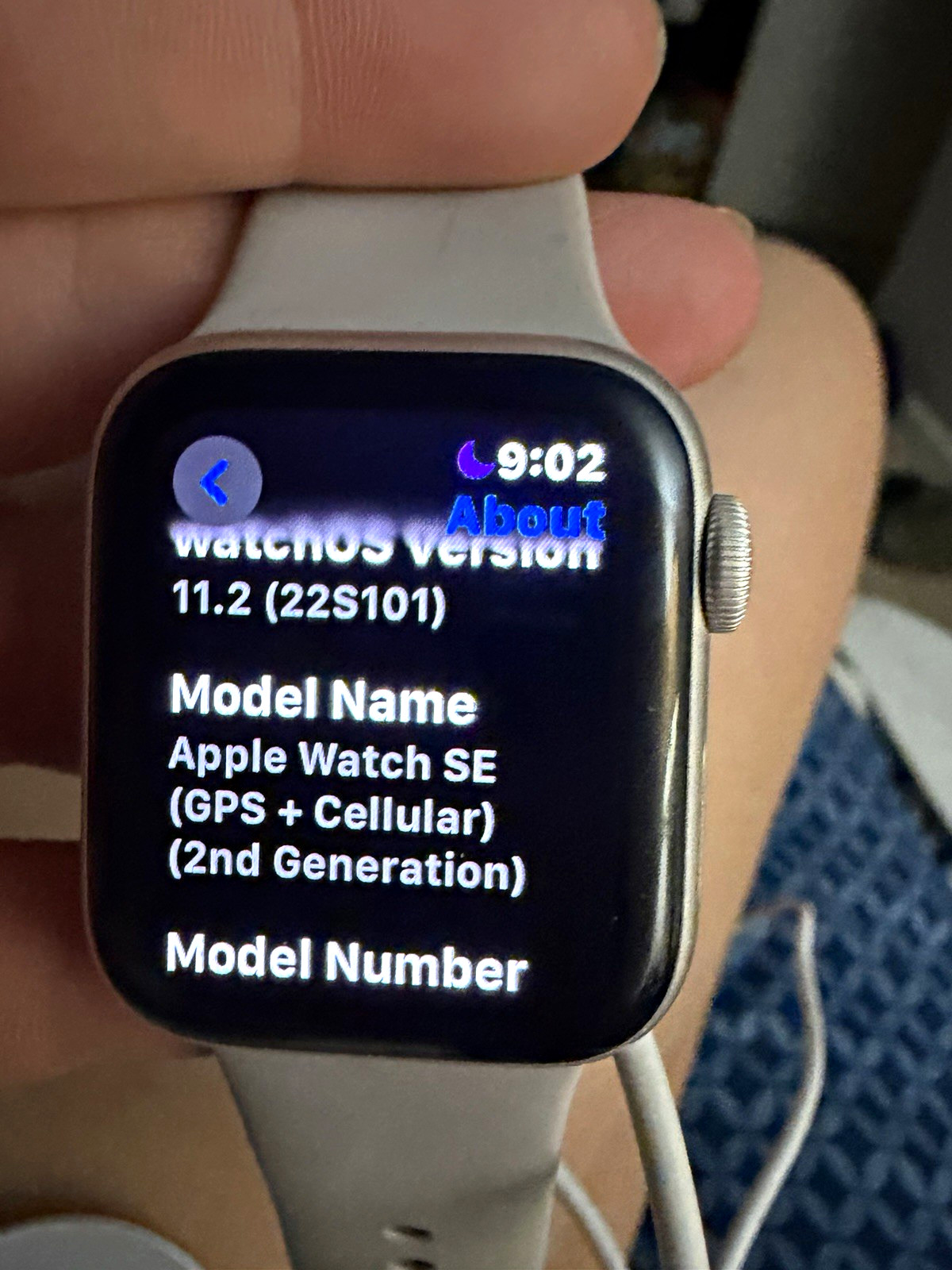 Apple Watch SE (2nd Gen) GPS + Cellular 44mm Silver Aluminum, White Silicone