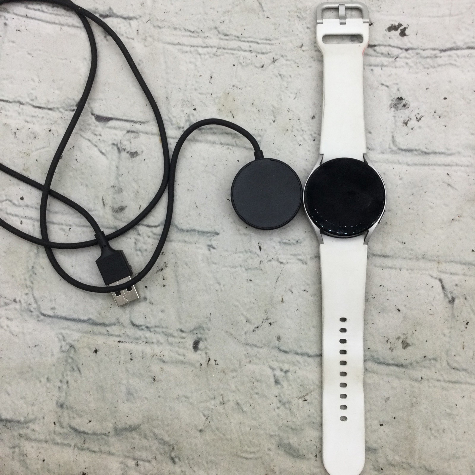 Samsung Galaxy Watch Active2 GPS- 40mm Aluminum Gold – Mil-STD 810G