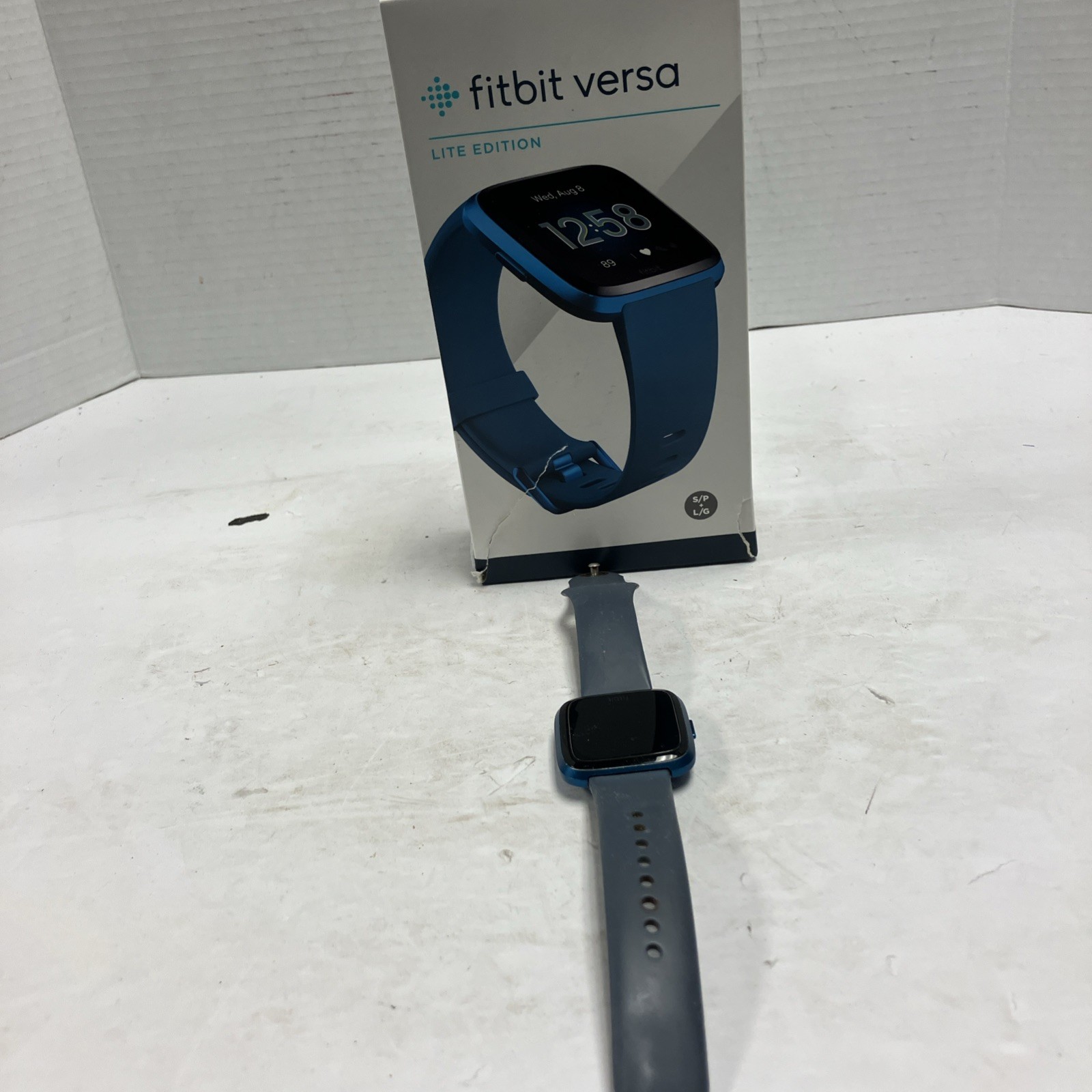 Fitbit Versa Lite Edition Smart Watch Marina Blue/Marina Blue Aluminum